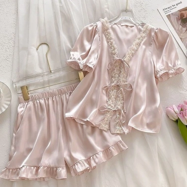 Bộ sưu tập người 1.593 Đồ ngủ mùa hè Nữ Pure Desire Ice Silk cổ V ren dáng rộng quần short tay ngắn