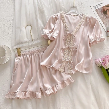 Bộ sưu tập người 1.593 Đồ ngủ mùa hè Nữ Pure Desire Ice Silk cổ V ren dáng rộng quần short tay ngắn