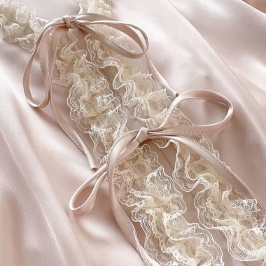 Bộ sưu tập người 1.593 Đồ ngủ mùa hè Nữ Pure Desire Ice Silk cổ V ren dáng rộng quần short tay ngắn