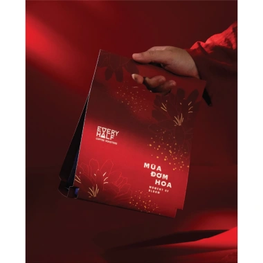 Bộ Sưu Tập Tết Cà Phê Light Roast Mùa Đơm Hoa Every Half 200g - Giá Giảm 549k 10 Bộ Sưu Tập Tết Cà Phê Light Roast Mùa Đơm Hoa Every Half 200g - Giá Giảm 549k 10