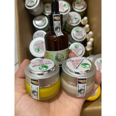 Bộ tái tạo da thảo dược gia truyền - Dưỡng ẩm, làm sáng, giảm nếp nhăn, giá chỉ 109.000₫ 3 Bộ tái tạo da thảo dược gia truyền - Dưỡng ẩm, làm sáng, giảm nếp nhăn, giá chỉ 109.000₫ 3