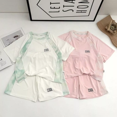 Bộ thể thao bé mùa hè chống nắng làm mát - áo ngắn tay + quần short 2 món Bộ thể thao bé mùa hè chống nắng làm mát - áo ngắn tay + quần short 2 món