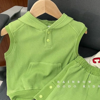 Bộ thể thao trẻ em Hàn Quốc mùa hè áo vest không tay và quần short giảm giá