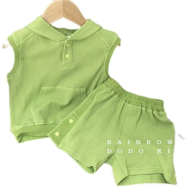 Bộ thể thao trẻ em Hàn Quốc mùa hè áo vest không tay và quần short giảm giá