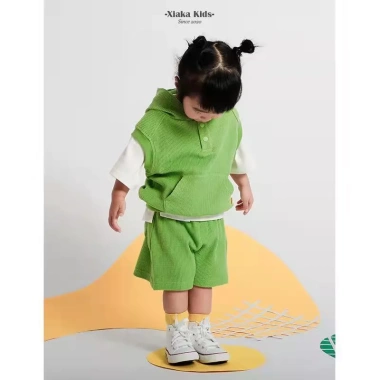 Bộ thể thao trẻ em Hàn Quốc mùa hè áo vest không tay và quần short giảm giá