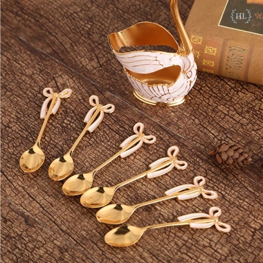Bộ thìa nĩa thiên nga hợp kim mạ vàng PVD đính đá Sawaski - Combo ưu đãi 150.000 VND