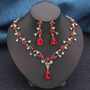 Bộ trang sức cô dâu thả nước - Kim cương giả sáng bóng, bông tai và vòng cổ choker vàng 4