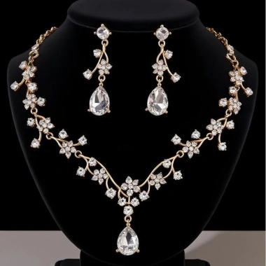 Bộ trang sức cô dâu thả nước - Kim cương giả sáng bóng, bông tai và vòng cổ choker vàng 7