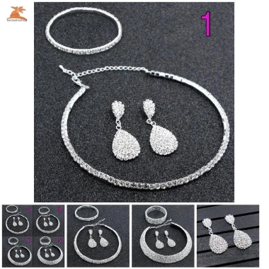 Bộ Trang Sức Cưới Phụ Nữ Kim Cương Giả Pha Lê Choker + Bông Tai + Vòng Tay - Giá Ưu Đãi 82.610₫ 3 Bộ Trang Sức Cưới Phụ Nữ Kim Cương Giả Pha Lê Choker + Bông Tai + Vòng Tay - Giá Ưu Đãi 82.610₫ 3