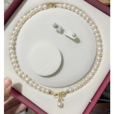 Bộ trang sức ngọc trai tự nhiên - Mặt nơ đính hạt ngọc, 8/3 tặng mẹ, tặng bà, chỉ 1.761.000đ 9 Bộ trang sức ngọc trai tự nhiên - Mặt nơ đính hạt ngọc, 8/3 tặng mẹ, tặng bà, chỉ 1.761.000đ 9