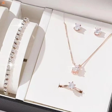 Bộ trang trí cô dâu kim cương giả: vòng cổ, bông tai, vòng tay, nhẫn lấp lánh - quà mẹ giảm 20% 5 Bộ trang trí cô dâu kim cương giả: vòng cổ, bông tai, vòng tay, nhẫn lấp lánh - quà mẹ giảm 20% 5