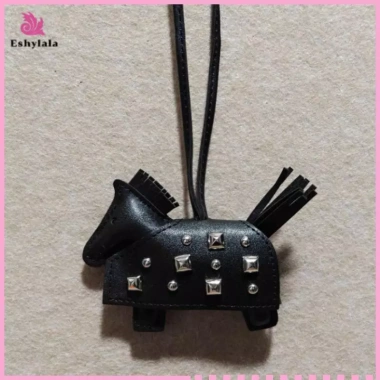 Bộ Túi Ngựa Bạc Đinh Tán Da Foal Tay Sawn Mặt Dây Chuyền Phụ Kiện Quyến Rũ Giá 49.940₫ 5