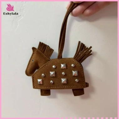 Bộ Túi Ngựa Bạc Đinh Tán Da Foal Tay Sawn Mặt Dây Chuyền Phụ Kiện Quyến Rũ Giá 49.940₫ 6