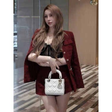 Bộ vest nữ tweed đỏ rượu + quần short ngắn dáng suông - Sang chảnh, chỉ 509.000₫