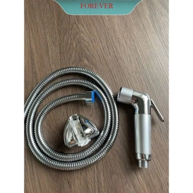 Bộ vòi xịt vệ sinh kèm đầu xịt, dây dẫn và đế cài giá rẻ, bảo hành 12 tháng, chỉ 35.000đ