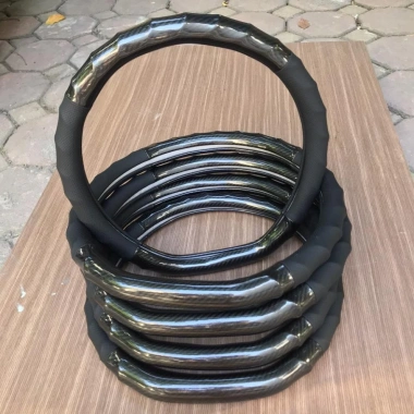 Bọc vô lăng Dcut ô tô cho Kia Seltos, XL7, K5, VFE34, VF8, Etriga, Sonet - Giá 50.000đ 6 Bọc vô lăng Dcut ô tô cho Kia Seltos, XL7, K5, VFE34, VF8, Etriga, Sonet - Giá 50.000đ 6