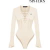 Body suit nữ khoét ngực dây đan, tay loe dài, thun gân ôm dáng, nút bấm màu kem Dionysus 360k