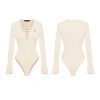 Body suit nữ khoét ngực dây đan, tay loe dài, thun gân ôm dáng, nút bấm màu kem Dionysus 360k 9