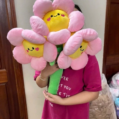 Bông Hoa Gấu Bông Mặt Cười Size 50‑80cm Bó 3 Cái Giá Ưu Đãi 75.000₫ 6 Bông Hoa Gấu Bông Mặt Cười Size 50‑80cm Bó 3 Cái Giá Ưu Đãi 75.000₫ 6