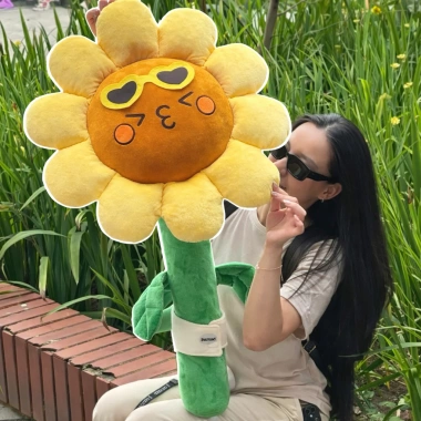 Bông Hoa Hướng Dương 65cm Mặt Cười Đeo Kính - Nhồi Bông Dày Đầy Đặn Chắc Tay Sale 75.000₫