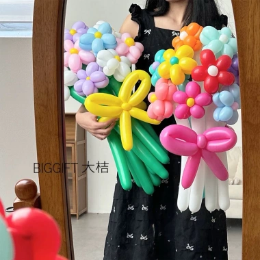 Bóng Hoa Nghệ Thuật - Quà Tặng Sinh Nhật Valentine 8/3 Giá 85.000