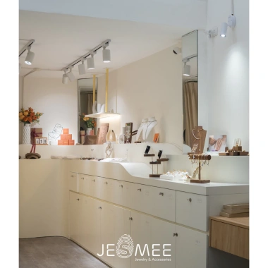 Bông tai bạc nữ Danty Jesmee dáng chữ U 925 – Khuyên tai thanh lịch, giá 359.000₫ 8