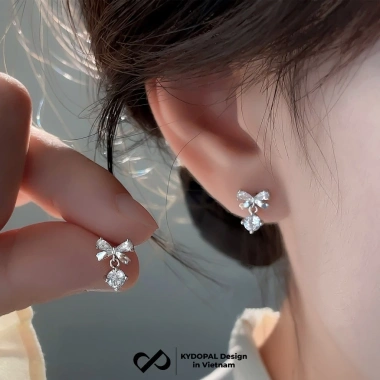 Bông tai bạc nữ KYDOPAL nơ thắt cánh, đá giọt nước, thiết kế sang trọng - Giá 725.000 VND 2 Bông tai bạc nữ KYDOPAL nơ thắt cánh, đá giọt nước, thiết kế sang trọng - Giá 725.000 VND 2