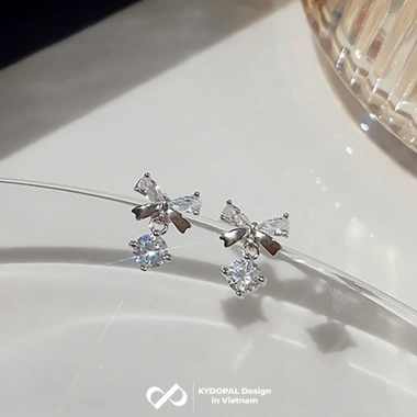 Bông tai bạc nữ KYDOPAL nơ thắt cánh, đá giọt nước, thiết kế sang trọng - Giá 725.000 VND