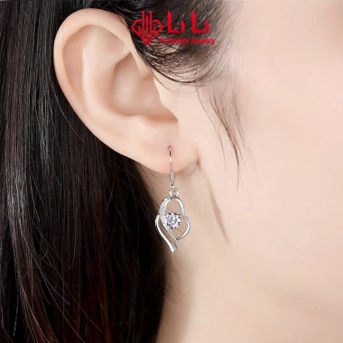Bông tai bạc nữ S925 Antonella hình trái tim đính đá CZ cao cấp - Giá ưu đãi 1.781.000₫ 2