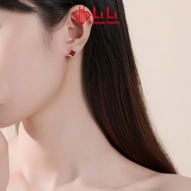 Bông tai bạc nữ S925 Jimena đính đá mã não cao cấp hình cỏ 4 lá - Giá 1.349.000 VND