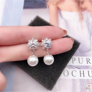 Bông Tai Bạc S925 Hình Bông Tuyết Đính Hạt Ngọc Trai 10ly - Ngọc Trai Trường Thịnh 504k