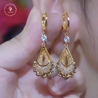 Bông tai giọt nước pha lê dài AACAR - Thời trang sang trọng, quà tặng tiệc cưới, chỉ 40.400₫ 3 Bông tai giọt nước pha lê dài AACAR - Thời trang sang trọng, quà tặng tiệc cưới, chỉ 40.400₫ 3