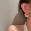 Bông tai hình học không đều đinh tán tối giản táo bạo - Trang sức nữ giá 32.900₫ 6