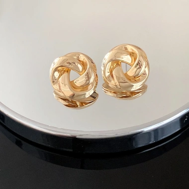 Bông tai hoa kim loại Pháp retro thanh lịch, trang sức cao cấp cho nữ, chỉ 18.800₫ 4