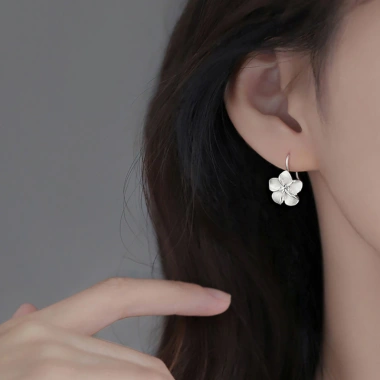 Bông Tai Hoa Lấp Lánh Độ Sáng Cao - Trang sức prom thanh lịch, dangles móc hoa tai nữ 62.396 VND