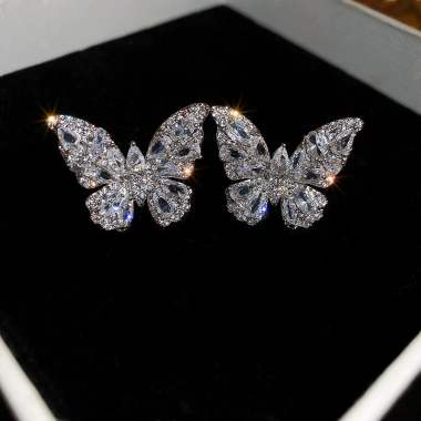Bông tai kẹp bướm zircon sang trọng, thanh lịch - Giá chỉ 64.860₫