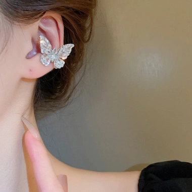 Bông tai kẹp bướm zircon sang trọng, thanh lịch - Giá chỉ 64.860₫