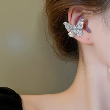 Bông tai kẹp bướm zircon sang trọng, thanh lịch - Giá chỉ 64.860₫