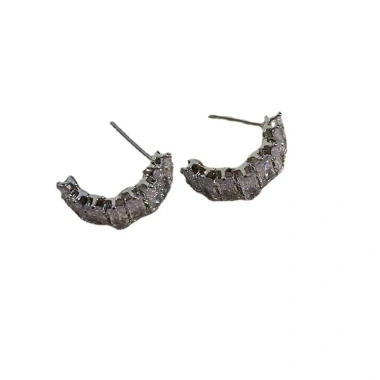 Bông tai kim loại kẹp vòng Hàn Quốc cá tính, dễ phối đồ - Giá 41.250₫