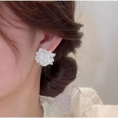 Bông Tai Kim Loại Mix Đóa Hoa Phong Cách Hàn Quốc Cá Tính - Dễ Phối Đồ, Giá Chỉ 26.250 VND 3