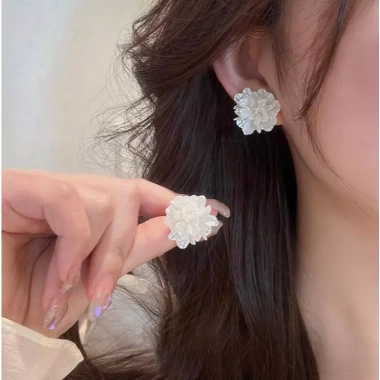 Bông Tai Kim Loại Mix Đóa Hoa Phong Cách Hàn Quốc Cá Tính - Dễ Phối Đồ, Giá Chỉ 26.250 VND 8