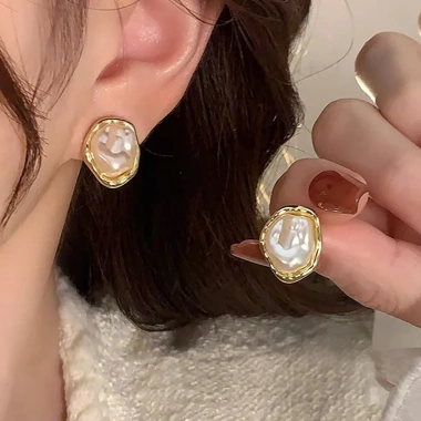 Bông tai kim loại ngắn hạt trai Hàn Quốc sang trọng - đi học, đi làm, đi chơi, giá 31.500₫