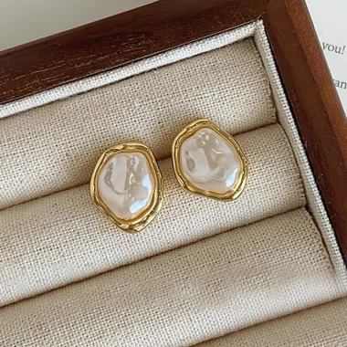Bông tai kim loại ngắn hạt trai Hàn Quốc sang trọng - đi học, đi làm, đi chơi, giá 31.500₫ 2