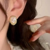Bông tai kim loại ngắn hạt trai Hàn Quốc sang trọng - đi học, đi làm, đi chơi, giá 31.500₫ 3