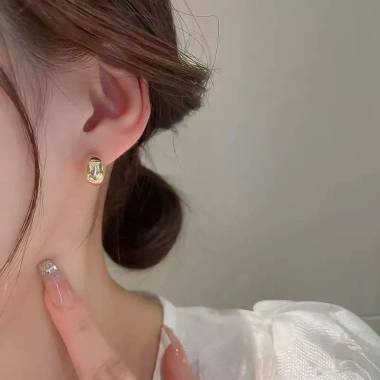 Bông tai kim loại vừa nhỏ Hàn Quốc BT51 – Thanh lịch, mix outfit, giảm còn 22.5k