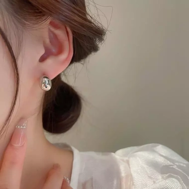 Bông tai kim loại vừa nhỏ Hàn Quốc BT51 – Thanh lịch, mix outfit, giảm còn 22.5k