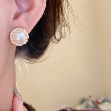 Bông tai ngọc trai kim cương nhân tạo Pháp cổ điển - Sang trọng, chỉ 50.760₫