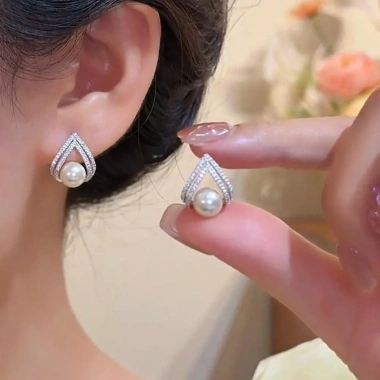 Bông tai ngọc trai lấp lánh, đá quý sang trọng - Quà cưới, sinh nhật nữ, chỉ 32.941₫ 2 Bông tai ngọc trai lấp lánh, đá quý sang trọng - Quà cưới, sinh nhật nữ, chỉ 32.941₫ 2