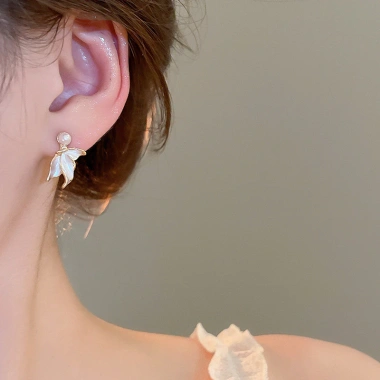 Bông tai ngọc trai nữ thiết kế cánh hoa thanh lịch – thời trang sang trọng, giá chỉ 37.600 VND 7