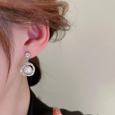 Bông Tai Nữ Bạc Zircon Siêu Flash Vòng Tròn Hoa Ngọc Trai Sang Trọng Cá Tính